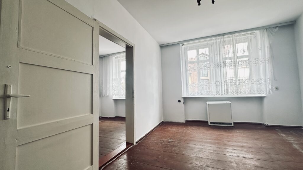 Mieszkanie z potencjałem – centrum Bolesławca-Bolesławiec | 44,4 m² | I piętro | strych + piwnica