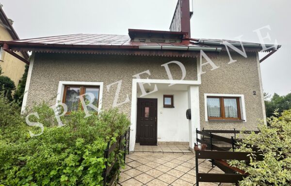 Przestronny dom jednorodzinny w spokojnej okolicy Złotoryi – Wilków